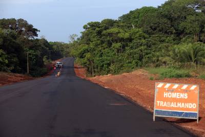 notícia: Asfalto na PA-242 facilita escoamento da produção da região nordeste do Pará