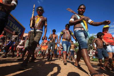 galeria: Índios vão às ruas na luta por direitos em São Félix do Xingu