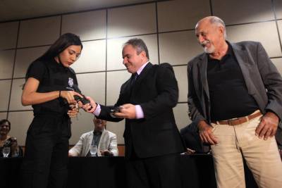 notícia: Investimento em policiais e infraestrutura reforça segurança no Estado