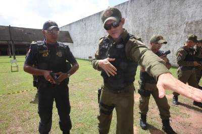galeria: Agentes de segurança são qualificados para atuar no policiamento escolar
