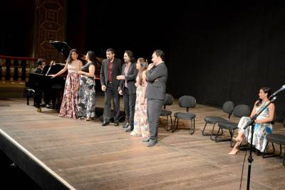 galeria: Estudantes da rede pública estadual conhecem o universo da ópera
