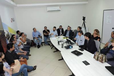notícia: Arranjos Produtivos Locais são tema de reunião