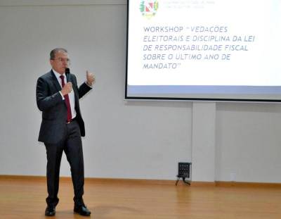 notícia: Procurador geral do Estado fala sobre Vedações Eleitorais durante workshop