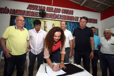 notícia: Recursos estaduais garantem asfalto em Viseu, Augusto Corrêa e Tracuateua