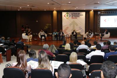 notícia: Fórum debate municipalização do trânsito
