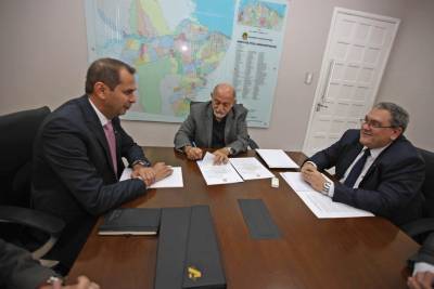 notícia: Governo e Banco da Amazônia assinam documento que destina R$ 2 bi ao setor produtivo paraense
