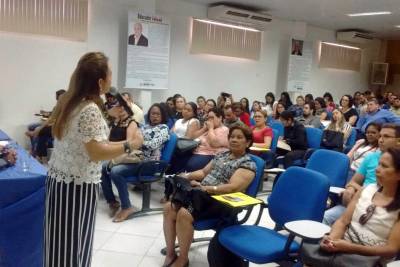 notícia: Municípios aprimoram gestão do Cadastro Único em encontro estadual
