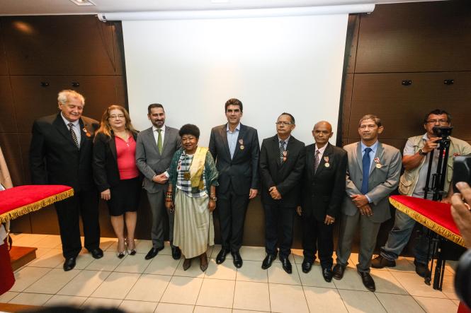 Foram empossados, nesta quinta-feira (21), no plenário da Secretaria de Estado de Segurança Pública e Defesa Social do Pará (Segup), os membros e presidente do Conselho Estadual de Segurança Pública (Consep) dando início ao trabalho do colegiado para o biênio 2019/2020. O governador do estado, Helder Barbalho, foi homenageado durante a sessão especial, por priorizar em sua gestão as questões de segurança e cidadania. Essa foi a primeira vez que um chefe de estado se fez presente em uma reunião do conselho.

FOTO: WAGNER SANTANA / AGÊNCIA PARÁ
DATA: 21.02.2019
BELÉM - PA <div class='credito_fotos'>Foto: Wagner Santana / Ag. Pará   |   <a href='/midias/2019/originais/01fa433c-1d34-411c-9cf5-fcd42e070dca.jpg' download><i class='fa-solid fa-download'></i> Download</a></div>