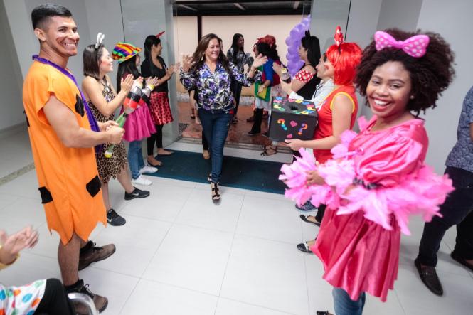 Gestões dos 144 municípios paraenses já estão convocadas a mobilizar mulheres adultas para a adesão ao exame preventivo a fim de detectar, o quanto antes, lesões que podem se transformar num câncer de colo de útero. Essa orientação é o mote da campanha “Março Lilás por todo o Pará”, que a Secretaria de Estado de Saúde Pública (Sespa) acaba de lançar a fim de combater a principal causa de morte por câncer de mulheres no Pará e como parte da programação do governo do Estado, em alusão ao mês da mulher.

FOTO: RICARDO AMANJÁS / AGÊNCIA PARÁ
DATA: 12.03.2019
BELÉM - PA <div class='credito_fotos'>Foto: Ricardo Amanajás / Ag. Pará   |   <a href='/midias/2019/originais/086e1fa7-bf8b-430c-8032-c3a2f551cfd9.jpg' download><i class='fa-solid fa-download'></i> Download</a></div>