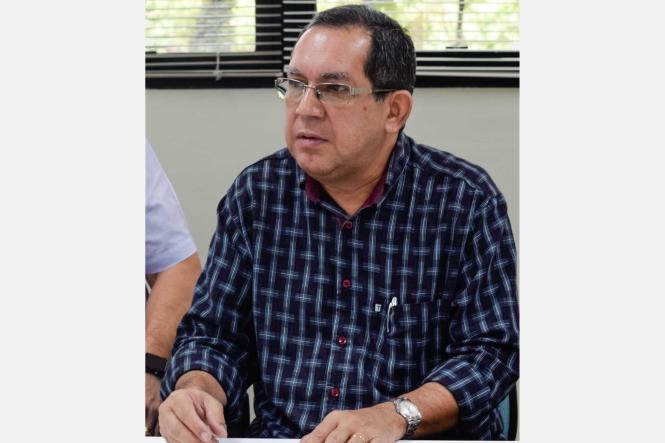 “Estamos aqui para ouvir, oferecer suporte e implementar as melhorias necessárias em diversos aspectos nas áreas dos Distritos Industriais do Pará”, declarou o presidente da Companhia de Desenvolvimento Econômico do Pará (Codec), Lutfala Bitar, nesta quinta-feira, 28, durante visita ao Distrito Industrial de Icoaraci, localizado na região metropolitana de Belém (RMB).

FOTO: ASCOM / CODEC
DATA: 03.03.2019
BELÉM - PA <div class='credito_fotos'>Foto: ASCOM / CODEC   |   <a href='/midias/2019/originais/08bef1ec-5d42-4c89-afd6-175cb372fb1e.jpg' download><i class='fa-solid fa-download'></i> Download</a></div>