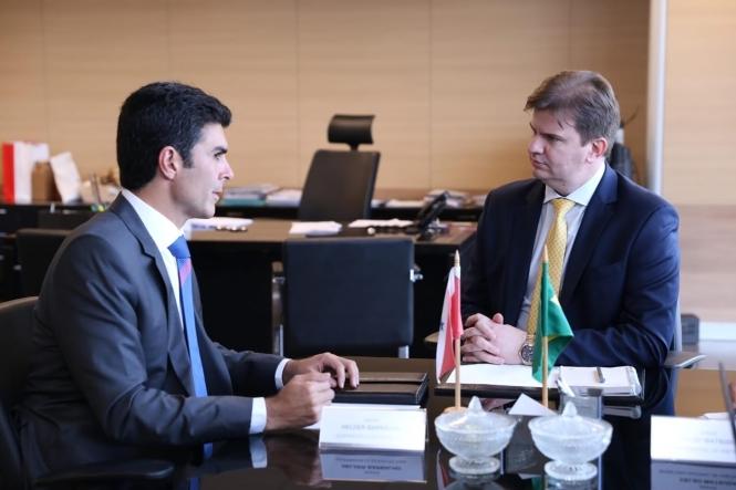 O governador tem ainda agenda com a ministra da Agricultura, Tereza Cristina, com a qual vai falar das ações de combate da Mosca da Carambola e febre aftosa, executadas pela Agência de Defesa Agropecuária do Estado (Adepará).

FOTO: JAILSON SAM / DIVULGAÇÃO
DATA: 19.02.2019 <div class='credito_fotos'>Foto: Jailson Sam / Divulgação   |   <a href='/midias/2019/originais/0a082165-e91a-4676-9498-8b49ea7949f8.jpg' download><i class='fa-solid fa-download'></i> Download</a></div>