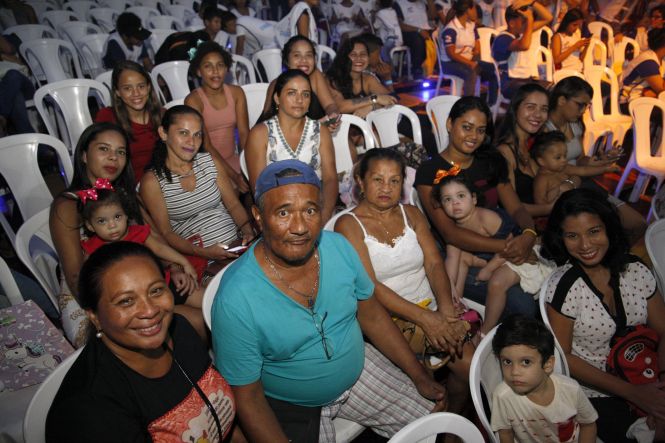 Cerca de 1.200 crianças e adolescentes atendidos pela Fundação ParáPaz na Regiao Metropolitana de Belém, Bragança e Breves participaram, nesta quarta-feira (15), de uma programação especial no Circo Mirage.

FOTO: JADER PAES / AGÊNCIA PARÁ
DATA: 16.05.2019
BELÉM - PARÁ <div class='credito_fotos'>Foto: Jader Paes / Agência Pará   |   <a href='/midias/2019/originais/0b039c56-7dca-4336-8401-55b752bb19bf.jpg' download><i class='fa-solid fa-download'></i> Download</a></div>