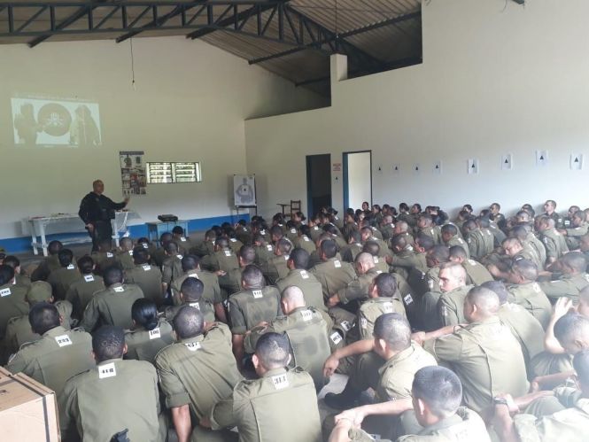 O Centro de Formação e Aperfeiçoamento de Praças (Cfap), da Polícia Militar, realizou nos dias 17, 18 e 19 de abril (quarta a sexta-feira), a última instrução prática para os 304 alunos do Curso de Formação de Praças (CFP) 2018/2019.

FOTO: ASCOM / POLÍCIA MILITAR
DATA: 20.04.2019
BELÉM - PARÁ <div class='credito_fotos'>Foto: Ascom / Policia Militar   |   <a href='/midias/2019/originais/0e26a5bd-1954-4485-8840-48a22c3c3075.jpg' download><i class='fa-solid fa-download'></i> Download</a></div>
