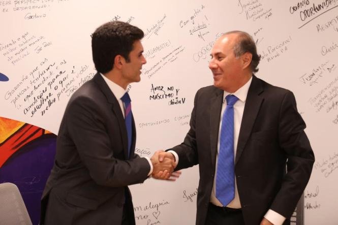 O Estado do Pará assinou, na terça-feira, dia 19/02,  contrato com o Banco Interamericano de Desenvolvimento (BID) para utilização da  linha de crédito do Programa de Modernização da Gestão Fiscal no Brasil (Profisco II), com valor total de U$ 39 milhões de dólares, sendo US$ 35 milhões (cerca de R$ 129 milhões) de financiamento e contrapartida de US$ 3,9 milhões do Estado.O contrato foi assinado pelo governador Helder Barbalho e o representante do BID no Brasil, Hugo Florez Timoran.

FOTO: JAILSON SAM / DIVULGAÇÃO
DATA: 19.02.2019 <div class='credito_fotos'>Foto: Jailson Sam / Divulgação   |   <a href='/midias/2019/originais/113d91cc-e17d-48d0-b909-49ba0afb9c49.jpg' download><i class='fa-solid fa-download'></i> Download</a></div>