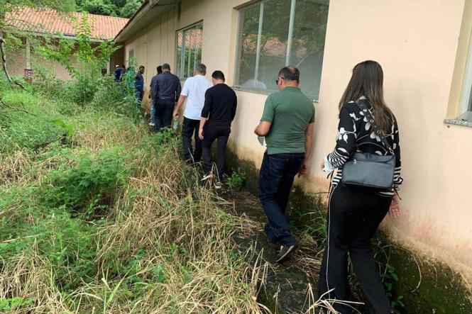 No terceiro dia do programa Governo por Todo o Pará no sudeste do estado, a secretária de educação, professora Leila Freire, visitou algumas escolas indígenas da região. O objetivo foi conhecer de perto a condição do ensino e as necessidades dos estudantes. 

FOTO: ASCOM / SEDUC
DATA: 05.04.2019
MARABÁ - PA <div class='credito_fotos'>Foto: ASCOM / SEDUC   |   <a href='/midias/2019/originais/1183b1ba-c3c3-4e9f-a6e1-b282101025dc.jpg' download><i class='fa-solid fa-download'></i> Download</a></div>