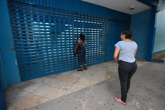 Novecentas e dezoito pessoas realizaram as provas para nível médio e superior do concurso da Secretaria de Estado, Trabalho, Emprego e Renda (Seaster), promovido pelo Instituto Americano de Desenvolvimento (Iades), neste domingo (17). Ao todo, 450 inscritos no certame não compareceram, o que representa 32,9% de faltosos.


FOTO: WAGNER SANTANA / AGÊNCIA PARÁ
DATA: 18.02.2019
BELÉM - PARÁ <div class='credito_fotos'>Foto: Wagner Santana / Ag. Pará   |   <a href='/midias/2019/originais/173a9370-39fe-43a5-9505-4a7e3fa7a92d.jpg' download><i class='fa-solid fa-download'></i> Download</a></div>