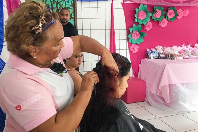 Uma programação animada, inclusiva e diversificada marcou as comemorações ao Dia Internacional da Mulher, nesta sexta-feira (08), das servidoras e adolescentes que cumprem medida socioeducativa de internação no Centro Socioeducativo Feminino (Cesef), localizado em Ananindeua, Região Metropolitana de Belém.

FOTO: ASCOM / FASEPA
DATA: 08.03.2019
BELÉM - PA <div class='credito_fotos'>Foto: ASCOM / FASEPA   |   <a href='/midias/2019/originais/174c597b-8638-4b54-802a-57dad36b0cff.jpg' download><i class='fa-solid fa-download'></i> Download</a></div>