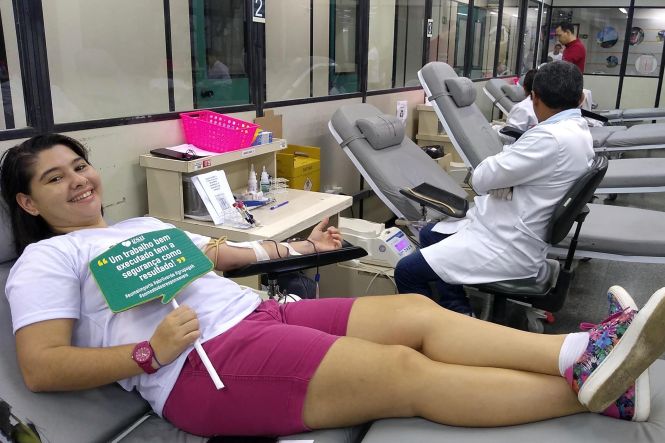 “Sábado também é dia de encontrar os amigos no Hemopa”. É com essa proposta que a Fundação Centro de Hemoterapia e Hematologia do Pará (Hemopa), quer estimular a doação de sangue na população, aos finais de semana, para colaborar para o reforço do estoque de sangue para atendimento satisfatório da demanda transfusional da rede hospitalar.

FOTO: ASCOM / HEMOPA
DATA: 27.04.2019
BELEM - PA <div class='credito_fotos'>Foto: ASCOM / HEMOPA   |   <a href='/midias/2019/originais/18100f15-906c-420f-a6a8-795ae8654a5a.jpg' download><i class='fa-solid fa-download'></i> Download</a></div>