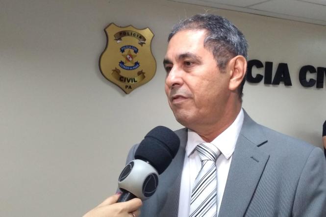 A Operação Loki, desenvolvida pela Polícia Civil do Pará, resultou na prisão, nesta terça-feira (12), nove pessoas acusadas de envolvimento com uma organização criminosa responsável por furtos de veículos alugados em Belém, e que falsificavam os documentos para revender como legalizados. 
NA FOTO: DELEGADO SERVULO CABRAL.

FOTOS: ASCOM / POLICIA CIVIL
DATA: 13.03.2019
BELÉM - PARÁ <div class='credito_fotos'>Foto: Ascom Polícia Civil   |   <a href='/midias/2019/originais/1a639986-b7d7-44c7-922a-e0568de5e66e.jpg' download><i class='fa-solid fa-download'></i> Download</a></div>