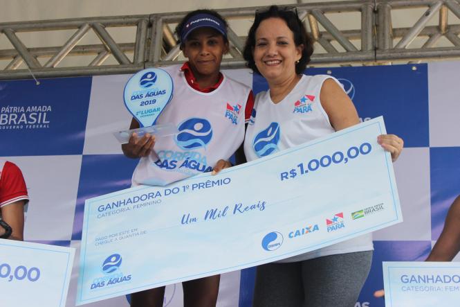 Pela primeira vez, a Companhia de Saneamento do Pará (Cosanpa) realizou a “Corrida e Caminhada das Águas – Preservar para não faltar”. O evento ocorreu na manhã deste domingo (24), no Parque Ambiental do Utinga, como parte da programação pelo Dia Mundial da Água, celebrado no último dia 22.

FOTO: ASCOM / COSANPA
DATA: 24.03.2019
BELÉM - PARÁ <div class='credito_fotos'>Foto: ASCOM / COSANPA   |   <a href='/midias/2019/originais/1b818ba3-310b-41a4-8b93-907a590c1698.jpg' download><i class='fa-solid fa-download'></i> Download</a></div>