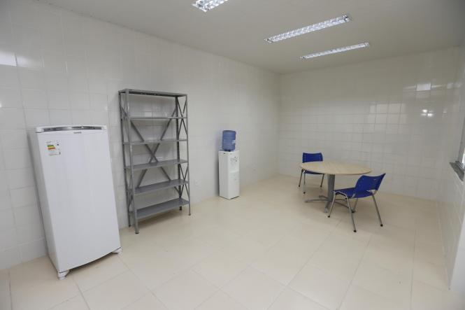 Menor município do Estado em contingente populacional (são pouco mais de 3,3 mil habitantes segundo estimativa do IBGE), Bannach, na região sul do Pará, recebeu, na tarde desta sexta-feira (05), a visita do governador Helder Barbalho, que já havia estado na cidade na condição de ministro da Integração Nacional. E, agora, como chefe do Executivo estadual, voltou para inaugurar uma Unidade Integrada de Polícia e anunciar novos investimentos, como a liberação de cinco quilômetros de asfalto para a sede do município, a futura inauguração de uma agência do Banco do Estado do Pará (Banpará) e um convênio para a construção de algumas pontes localizadas nas vicinais do município.

FOTO: MARCELO SEABRA / AGÊNCIA PARÁ
DATA: 05.04.2019
BELÉM - PA <div class='credito_fotos'>Foto: Marcelo Seabra / Ag. Pará   |   <a href='/midias/2019/originais/1c1393ce-7530-46a8-88f0-33c9d01a3fcd.jpg' download><i class='fa-solid fa-download'></i> Download</a></div>