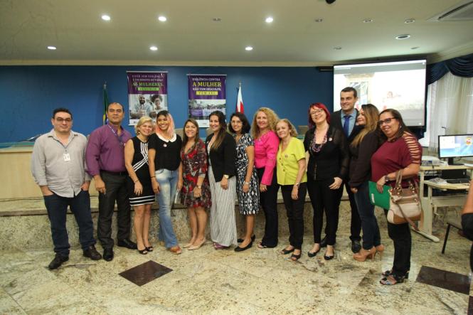 O Governo do Estado, por meio da Secretaria de Justiça e Direitos Humanos, abriu a programação alusiva ao Dia da Mulher no Estado, com um seminário sobre feminicídio, no Fórum Cível de Belém, na manhã de hoje (1º).

FOTO: WAGNER ALMEIDA / ASCOM SEJUDH
DATA: 01.03.2019
BELÉM - PA <div class='credito_fotos'>Foto: Wagner Almeida/ Ascom Sejudh   |   <a href='/midias/2019/originais/1fc564eb-624c-4386-8dda-ea04ac6df433.jpg' download><i class='fa-solid fa-download'></i> Download</a></div>