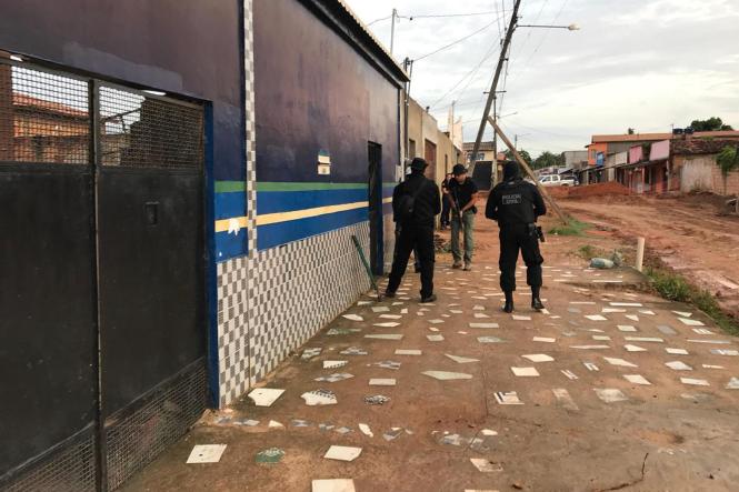 A Polícia Civil do Pará deflagrou hoje a operação Hera para dar cumprimento a mandados de prisão decretados pela Justiça contra indiciados por violência doméstica contra a mulher no interior do Pará. Sob coordenação da Diretoria de Polícia do Interior (DPI), a operação foi iniciada por volta de 6 horas da manhã, de forma simultânea, pelas 15 Delegacias da Mulher (DEAMs) no Interior do Estado. Ao todo, 29 prisões foram efetuadas ao longo do dia.

FOTO : DIVULGAÇÃO POLICIA CIVIL - PARÁ
DATA: 25.01.2019 <div class='credito_fotos'>Foto: Divulgação / Policia Civil - Pará   |   <a href='/midias/2019/originais/210f3bb6-448d-4945-b8fe-6b58fa67c400.jpg' download><i class='fa-solid fa-download'></i> Download</a></div>