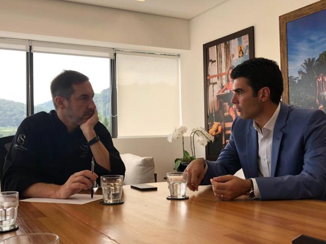 Empresas paraenses do setor do cacau que estão participando do "Chocolat São Paulo 2019", em São Paulo, lançaram novos produtos no evento que vai até amanhã (14). A aposta dos empresários é aproveitar o espaço para divulgar a variedade de amêndoas e chocolates que são produzidos no Pará.

FOTO: ASCOM / SEMAS
DATA: 13.04.2019
SÃO PAULO - SP <div class='credito_fotos'>Foto: ASCOM / SEMAS   |   <a href='/midias/2019/originais/2189573f-dfd7-4b93-beaf-0e3d6bef30aa.jpg' download><i class='fa-solid fa-download'></i> Download</a></div>