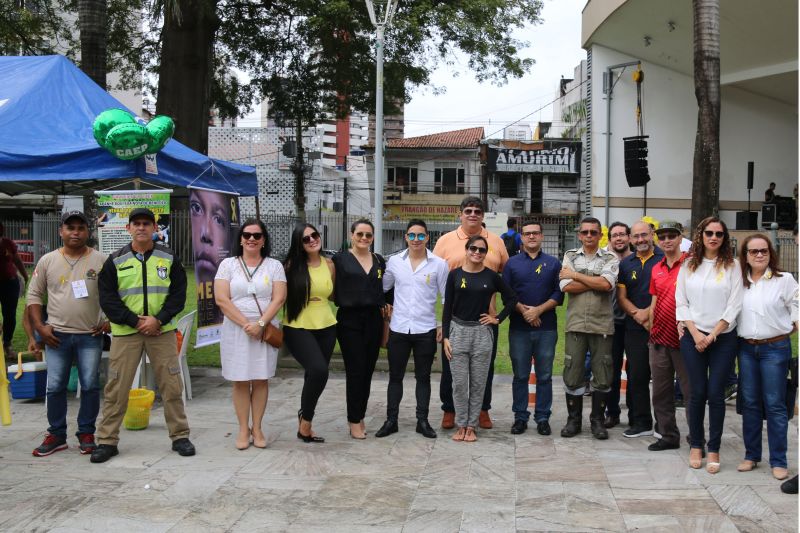 Mais de 5 mil pessoas foram contempladas com as ações do "Maio Amarelo", que ocorreram durante todo o mês de maio, desenvolvidas pelo Departamento de Trânsito do Estado do Pará (Detran). O objetivo foi chamar atenção da sociedade para os altos índices de mortos e feridos no trânsito, em uma tentativa de mudar a cultura de quem dirige de forma irresponsável. Os resultados apresentados foram considerados positivos. O tema deste ano foi "No trânsito, o sentido é a vida". <div class='credito_fotos'>Foto: ASCOM / DETRAN   |   <a href='/midias/2019/originais/2640_detranlancaomovimentomaioamareloembelem2.jpg' download><i class='fa-solid fa-download'></i> Download</a></div>