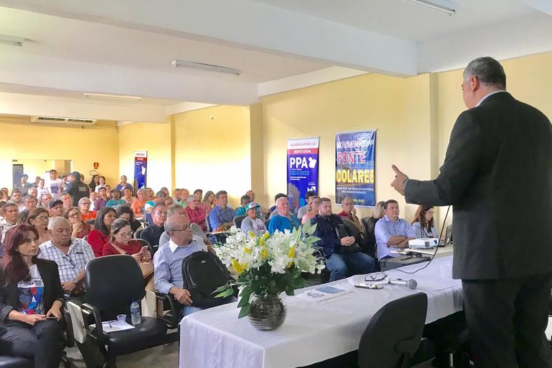 Representantes dos 18 municípios que integram a Região Guamá, entre moradores e membros de entidades civis, apresentaram suas principais demandas durante a audiência pública do Plano Plurianual (PPA) 2020-2023 e da Lei Orçamentária Anual (LOA) 2020, realizada na manhã desta sexta-feira (7), no município de Castanhal. <div class='credito_fotos'>Foto: Divulgação   |   <a href='/midias/2019/originais/2642_fotobrendamaradei.jpg' download><i class='fa-solid fa-download'></i> Download</a></div>