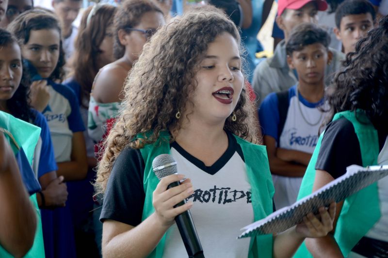 Lays Teixeira <div class='credito_fotos'>Foto: Rai Pontes / Ascom Seduc   |   <a href='/midias/2019/originais/2647_1.jpg' download><i class='fa-solid fa-download'></i> Download</a></div>