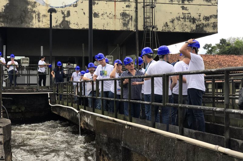 Conhecer a realidade de cada região e acompanhar de perto o andamento de obras. Esse são os objetivos das visitas às capitais do país que a Caixa Econômica Federal vem fazendo desde o início do anos. A comitiva está em Belém visitando empreendidos que foram entregues e obras financiadas pela instituição. Hoje, foi a vez do Complexo Bolonha. <div class='credito_fotos'>Foto: ASCOM / COSANPA   |   <a href='/midias/2019/originais/2654_222ca844-35d7-4fea-a84e-3c1199285fd4.jpg' download><i class='fa-solid fa-download'></i> Download</a></div>