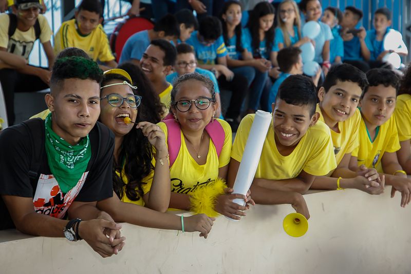 A Escola Estadual de Ensino Fundamental e Médio Jarbas Passarinho, em parceria com a Universidade Federal do Pará (UFPA), Universidade do Estado do Pará (Uepa), Centro Universitário do Estado do Pará (Cesupa) e a Faculdade Estácio do Pará, realizaram no sábado (8), em Belém, a culminância da 1ª Gincana dos Direitos Humanos. O projeto tem sido trabalhando desde o início do ano letivo. <div class='credito_fotos'>Foto: Wagner Santana / Ag. Pará   |   <a href='/midias/2019/originais/2656__j1o9446.jpg' download><i class='fa-solid fa-download'></i> Download</a></div>