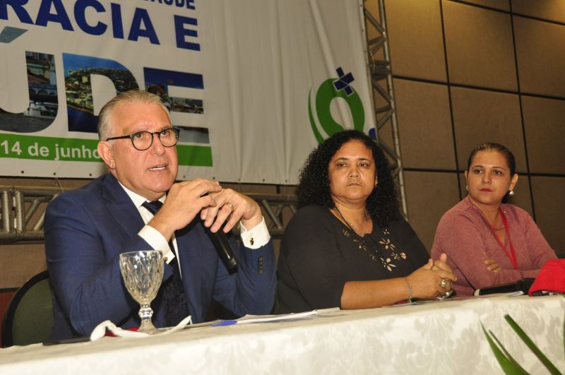Com o tema central "Democracia e Saúde: Saúde como Direito e Consolidação e Financiamento do SUS" começou nesta quinta-feira (13), no Hangar

FOTO: JOSÉ PANTOJA / ASCOM 
DATA: 14.06.2019
BELÉM - PARÁ <div class='credito_fotos'>Foto: José Pantoja/ Sespa   |   <a href='/midias/2019/originais/2701_13conferenciaestadualdesaude016.jpg' download><i class='fa-solid fa-download'></i> Download</a></div>