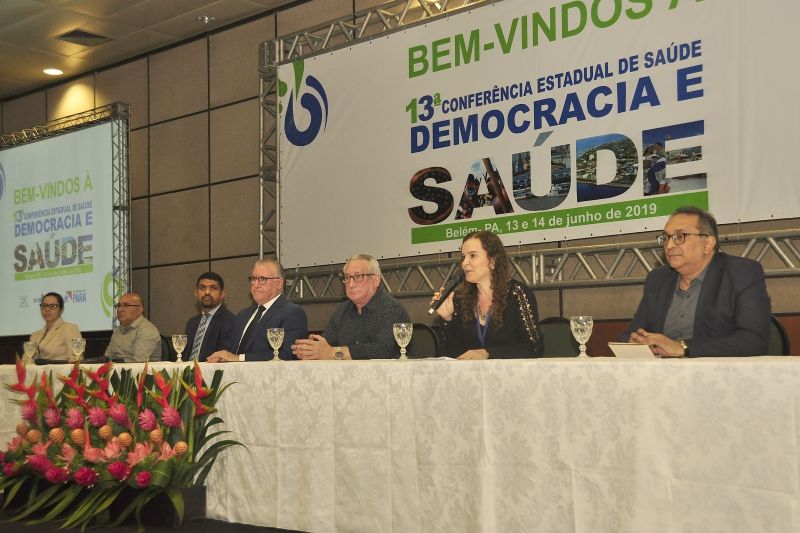 Com o tema central "Democracia e Saúde: Saúde como Direito e Consolidação e Financiamento do SUS" começou nesta quinta-feira (13), no Hangar

FOTO: JOSÉ PANTOJA / ASCOM 
DATA: 14.06.2019
BELÉM - PARÁ <div class='credito_fotos'>Foto: José Pantoja/ Sespa   |   <a href='/midias/2019/originais/2701_13conferenciaestadualdesaude021.jpg' download><i class='fa-solid fa-download'></i> Download</a></div>
