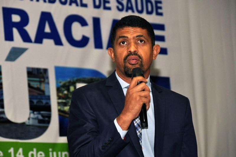 Com o tema central "Democracia e Saúde: Saúde como Direito e Consolidação e Financiamento do SUS" começou nesta quinta-feira (13), no Hangar

FOTO: JOSÉ PANTOJA / ASCOM 
DATA: 14.06.2019
BELÉM - PARÁ <div class='credito_fotos'>Foto: José Pantoja/ Sespa   |   <a href='/midias/2019/originais/2701_13conferenciaestadualdesaude025.jpg' download><i class='fa-solid fa-download'></i> Download</a></div>