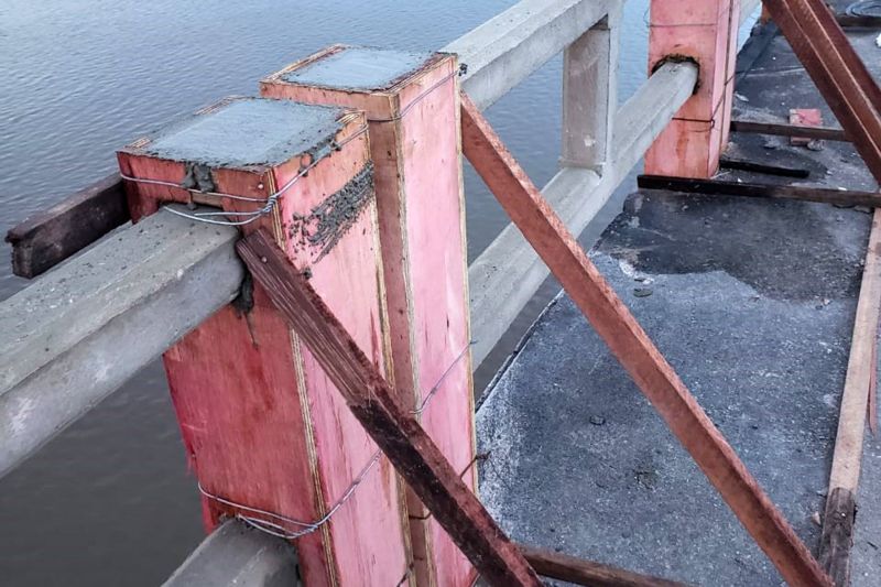 A Secretaria de Estado de Transportes (Setran) intensificou, desde o início deste mês, a manutenção da malha rodoviária estadual para o veraneio deste ano. As ações ocorrem em todas as regiões do Pará, que recebem grande fluxo de veranistas. <div class='credito_fotos'>Foto: ASCOM / SETRAN   |   <a href='/midias/2019/originais/2709_foto2.jpg' download><i class='fa-solid fa-download'></i> Download</a></div>