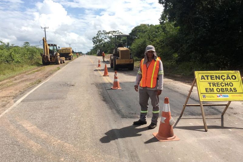 A Secretaria de Estado de Transportes (Setran) intensificou, desde o início deste mês, a manutenção da malha rodoviária estadual para o veraneio deste ano. As ações ocorrem em todas as regiões do Pará, que recebem grande fluxo de veranistas. <div class='credito_fotos'>Foto: ASCOM / SETRAN   |   <a href='/midias/2019/originais/2709_whatsappimage2019-06-14at13.25.33.jpg' download><i class='fa-solid fa-download'></i> Download</a></div>