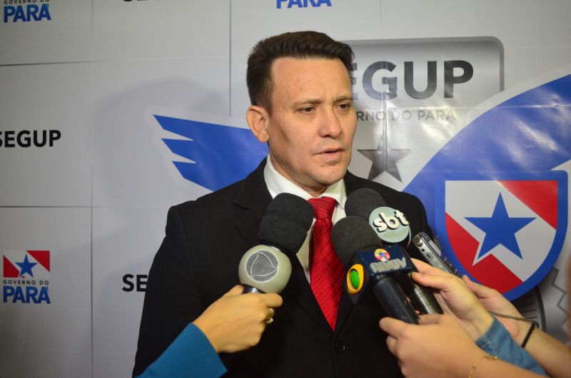 Antes mesmo de sair de casa, a população agora pode observar online as principais vias de tráfego da Região Metropolitana de Belém (RMB) e planejar seu melhor trajeto de trânsito.

FOTO: ELIELSON MODESTO / ASCOM SEGUP
DATA: 15.06.2019
BELÉM - PARÁ <div class='credito_fotos'>Foto: Elielson Modesto / Ascom Segup   |   <a href='/midias/2019/originais/2716_lancamento_site_ciop_cred.elielsonmodesto1.jpg' download><i class='fa-solid fa-download'></i> Download</a></div>