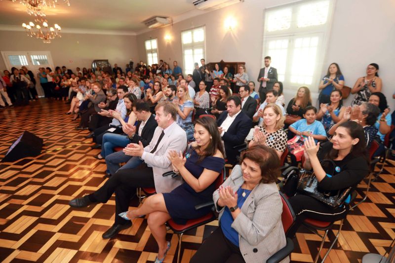 IMPLANTAÇÃO DO GRUPO DE TRABALHO - CETEA Centro Especializado em Autismo. 

DATA:17/06/2019 
FOTO MARCO SANTOS/ AG PARÁ
BELÉM - PARÁ <div class='credito_fotos'>Foto: Marco Santos / Ag. Pará   |   <a href='/midias/2019/originais/2724_implantacaodogrupodetrabalho-cetea20190617_marcosantos_0013.jpg' download><i class='fa-solid fa-download'></i> Download</a></div>