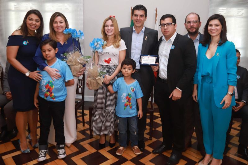 IMPLANTAÇÃO DO GRUPO DE TRABALHO - CETEA Centro Especializado em Autismo. 

DATA:17/06/2019 
FOTO MARCO SANTOS/ AG PARÁ
BELÉM - PARÁ <div class='credito_fotos'>Foto: Marco Santos / Ag. Pará   |   <a href='/midias/2019/originais/2724_implantacaodogrupodetrabalho-cetea20190617_marcosantos_0038.jpg' download><i class='fa-solid fa-download'></i> Download</a></div>