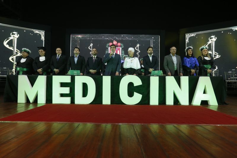 FORMATURA DE MEDICINA EM MARABÁ

FOTO: MARCELO SEABRA / AGÊNCIA PARÁ
DATA: 19.06.2019
MARABÁ - PARÁ <div class='credito_fotos'>Foto: Marcelo Seabra / Ag. Pará   |   <a href='/midias/2019/originais/2767_20190619210730__mg_8611.jpg' download><i class='fa-solid fa-download'></i> Download</a></div>