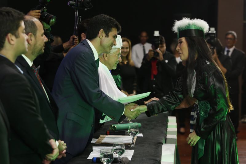 FORMATURA DE MEDICINA EM MARABÁ

FOTO: MARCELO SEABRA / AGÊNCIA PARÁ
DATA: 19.06.2019
MARABÁ - PARÁ <div class='credito_fotos'>Foto: Marcelo Seabra / Ag. Pará   |   <a href='/midias/2019/originais/2767_20190619215111__mg_8886.jpg' download><i class='fa-solid fa-download'></i> Download</a></div>