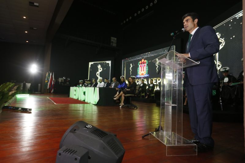 FORMATURA DE MEDICINA EM MARABÁ

FOTO: MARCELO SEABRA / AGÊNCIA PARÁ
DATA: 19.06.2019
MARABÁ - PARÁ <div class='credito_fotos'>Foto: Marcelo Seabra / Ag. Pará   |   <a href='/midias/2019/originais/2767_20190619222429__mg_9000.jpg' download><i class='fa-solid fa-download'></i> Download</a></div>