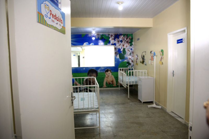 Uma parceria iniciada durante a segunda edição do Programa Governo por Todo o Pará, em abril deste ano, já rendeu frutos para a população de Breu Branco, município da região do Lago de Tucuruí, no sudeste paraense. Naquele evento, ocorrido no município vizinho de Marabá, o governador Helder Barbalho atendeu ao prefeito Garcês Costa e firmou parceria para a conclusão da obra de reforma e ampliação do Hospital Municipal “Dr. Inácio Gabriel”. Neste sábado (22), a unidade de saúde foi reinaugurada, com a presença do governador, de autoridades locais e centenas de moradores. <div class='credito_fotos'>Foto: Ricardo Amanajás / Ag. Pará   |   <a href='/midias/2019/originais/2775__94j5647.jpg' download><i class='fa-solid fa-download'></i> Download</a></div>