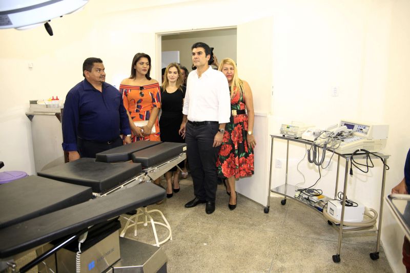 Uma parceria iniciada durante a segunda edição do Programa Governo por Todo o Pará, em abril deste ano, já rendeu frutos para a população de Breu Branco, município da região do Lago de Tucuruí, no sudeste paraense. Naquele evento, ocorrido no município vizinho de Marabá, o governador Helder Barbalho atendeu ao prefeito Garcês Costa e firmou parceria para a conclusão da obra de reforma e ampliação do Hospital Municipal “Dr. Inácio Gabriel”. Neste sábado (22), a unidade de saúde foi reinaugurada, com a presença do governador, de autoridades locais e centenas de moradores. <div class='credito_fotos'>Foto: Ricardo Amanajás / Ag. Pará   |   <a href='/midias/2019/originais/2775__94j5924.jpg' download><i class='fa-solid fa-download'></i> Download</a></div>