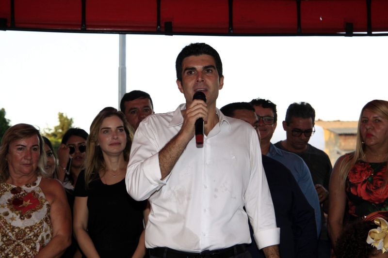 Uma parceria iniciada durante a segunda edição do Programa Governo por Todo o Pará, em abril deste ano, já rendeu frutos para a população de Breu Branco, município da região do Lago de Tucuruí, no sudeste paraense. Naquele evento, ocorrido no município vizinho de Marabá, o governador Helder Barbalho atendeu ao prefeito Garcês Costa e firmou parceria para a conclusão da obra de reforma e ampliação do Hospital Municipal “Dr. Inácio Gabriel”. Neste sábado (22), a unidade de saúde foi reinaugurada, com a presença do governador, de autoridades locais e centenas de moradores. <div class='credito_fotos'>Foto: Ricardo Amanajás / Ag. Pará   |   <a href='/midias/2019/originais/2775__94j6089.jpg' download><i class='fa-solid fa-download'></i> Download</a></div>