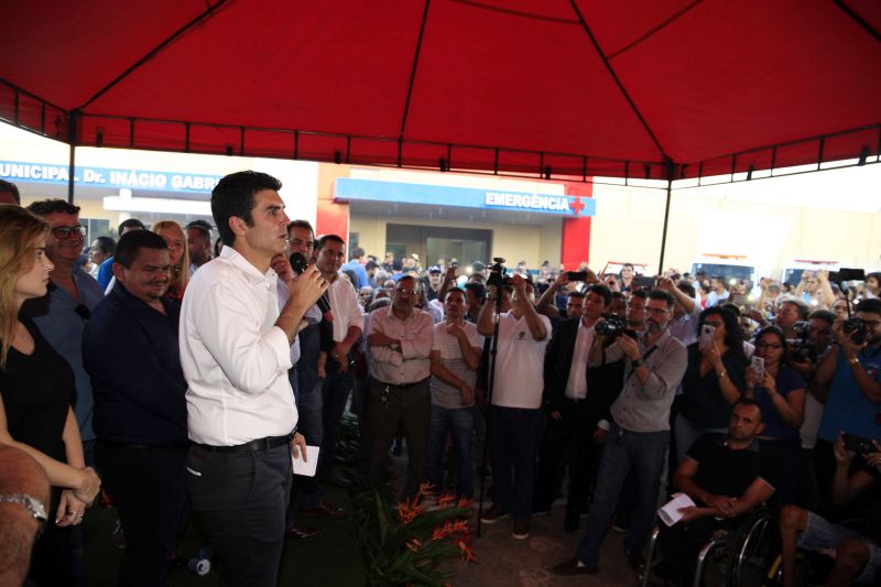 Uma parceria iniciada durante a segunda edição do Programa Governo por Todo o Pará, em abril deste ano, já rendeu frutos para a população de Breu Branco, município da região do Lago de Tucuruí, no sudeste paraense. Naquele evento, ocorrido no município vizinho de Marabá, o governador Helder Barbalho atendeu ao prefeito Garcês Costa e firmou parceria para a conclusão da obra de reforma e ampliação do Hospital Municipal “Dr. Inácio Gabriel”. Neste sábado (22), a unidade de saúde foi reinaugurada, com a presença do governador, de autoridades locais e centenas de moradores. <div class='credito_fotos'>Foto: Ricardo Amanajás / Ag. Pará   |   <a href='/midias/2019/originais/2775__94j6100.jpg' download><i class='fa-solid fa-download'></i> Download</a></div>