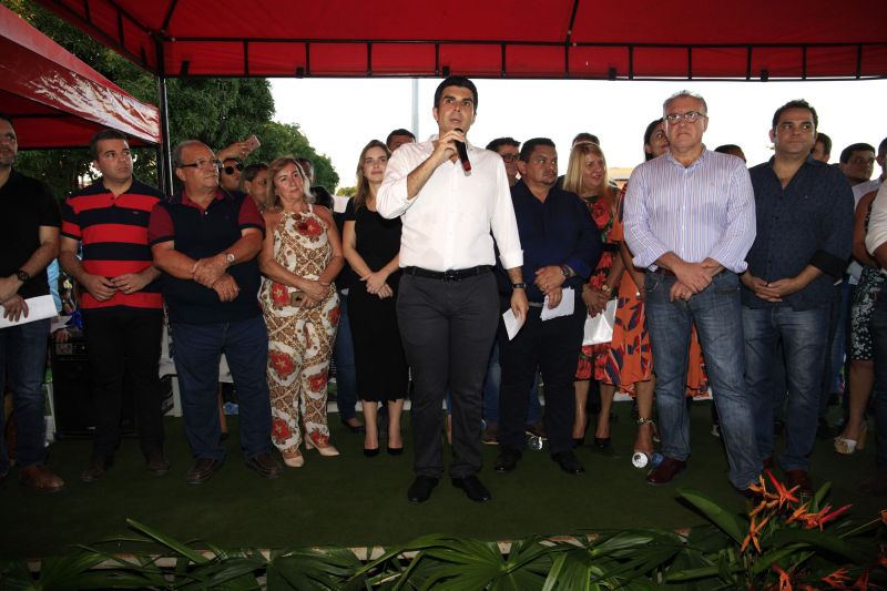 Uma parceria iniciada durante a segunda edição do Programa Governo por Todo o Pará, em abril deste ano, já rendeu frutos para a população de Breu Branco, município da região do Lago de Tucuruí, no sudeste paraense. Naquele evento, ocorrido no município vizinho de Marabá, o governador Helder Barbalho atendeu ao prefeito Garcês Costa e firmou parceria para a conclusão da obra de reforma e ampliação do Hospital Municipal “Dr. Inácio Gabriel”. Neste sábado (22), a unidade de saúde foi reinaugurada, com a presença do governador, de autoridades locais e centenas de moradores. <div class='credito_fotos'>Foto: Ricardo Amanajás / Ag. Pará   |   <a href='/midias/2019/originais/2775__94j6135.jpg' download><i class='fa-solid fa-download'></i> Download</a></div>