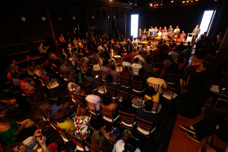  mais importante programa de incentivo à cultura no Estado, a Lei Semear, teve duplicado para R$ 6 milhões o limite máximo de renúncia fiscal do Imposto sobre Circulação de Mercadorias e Serviços (ICMS) para fins de investimentos em projetos culturais.

FOTO: MARCELO SEABRA / AG. PARÁ
DATA: 25.06.2019
BELÉM - PARÁ <div class='credito_fotos'>Foto: Marcelo Seabra / Ag. Pará   |   <a href='/midias/2019/originais/2784_f28.jpg' download><i class='fa-solid fa-download'></i> Download</a></div>